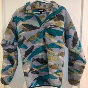 Patagonia fleece, good condition minor wear on seams but a great brand